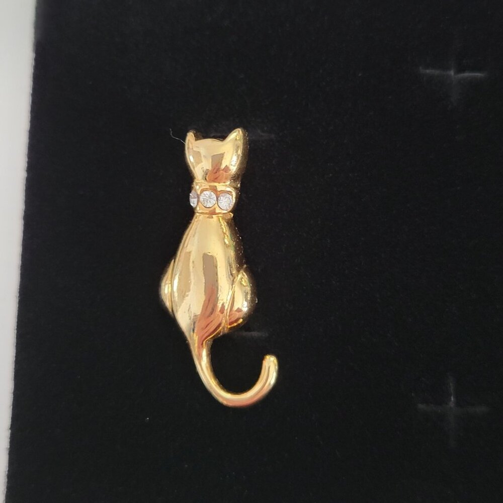 Gold Cat Brooch With Rhinestone Collar